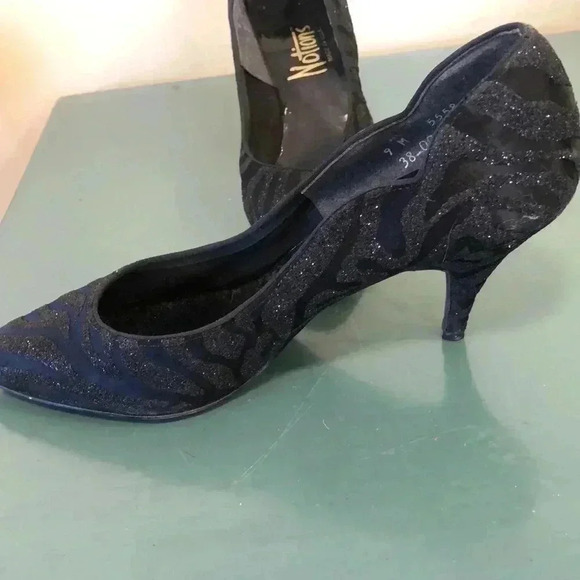 Vintage Notions black high heels with glitter.  Perfect for a festive occasion! - Picture 4 of 8